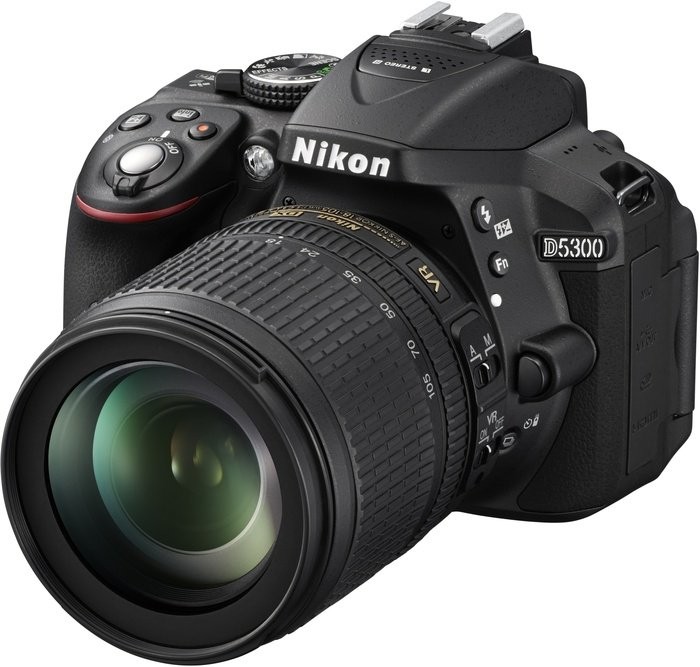 Nikon D5300 mit Objektiv